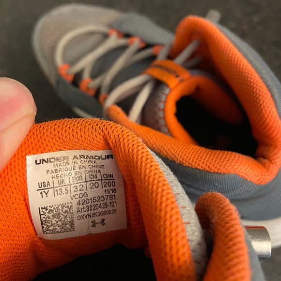 Under Armour Torch Mid - Size 1Y - Picture 8 of 9